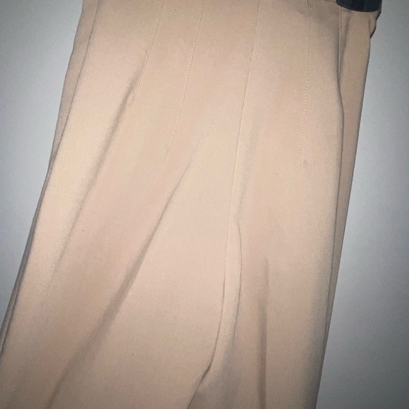 High waisted pants in xs. - Picture 4 of 4